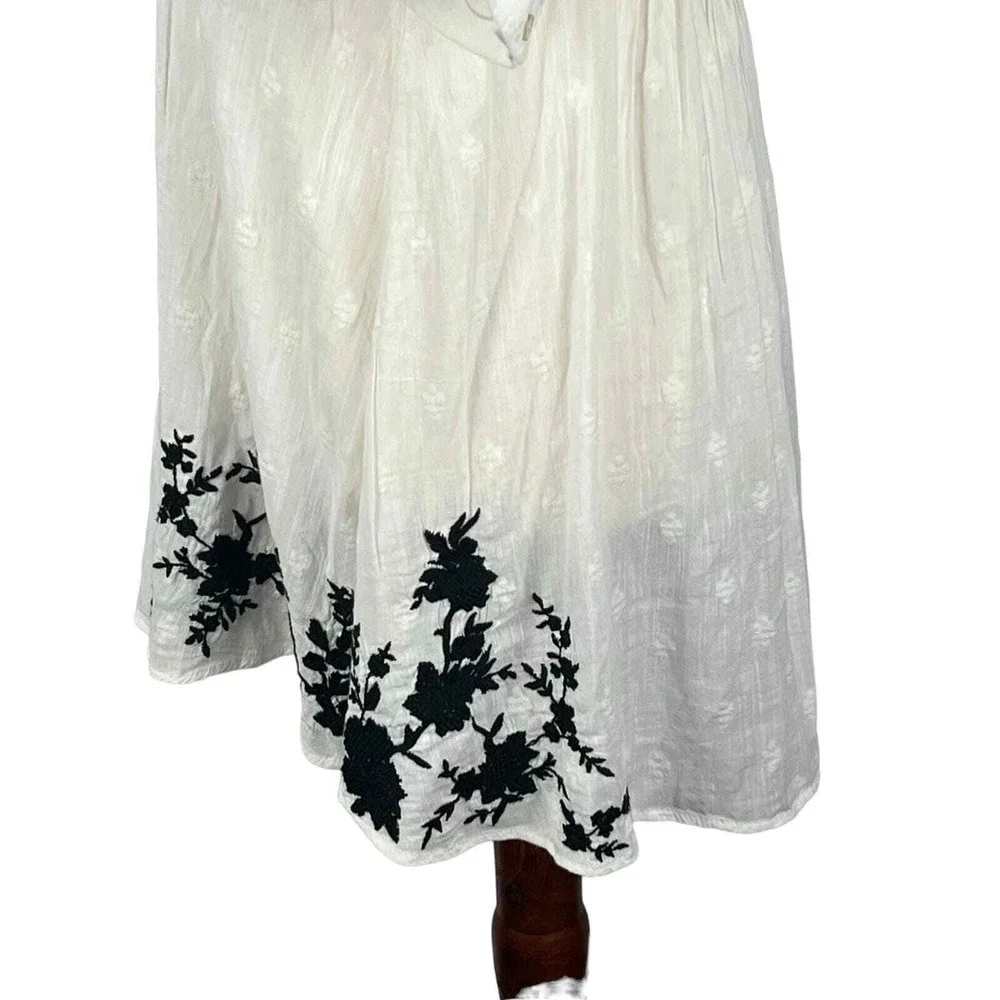 Free People Embroidered Square Neck Peasant Top White Black Size S, NWT
